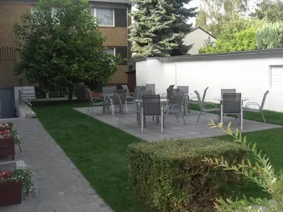 Ein Garten an der Unterkunft Centralhotel Ratingen