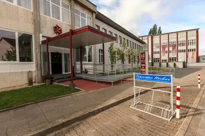 Das Gebäude in dem sich das Hotel befindet