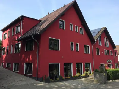 Das Gebäude in dem sich das Bed & Breakfast befindet