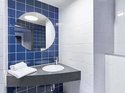 Ein Badezimmer in der Unterkunft B&B Hotel Dortmund-City