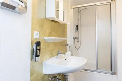 Ein Badezimmer in der Unterkunft Hotel Rave