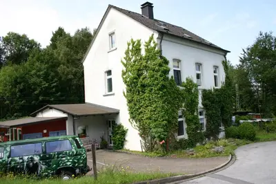 Das Gebäude in dem sich die Ferienwohnung befindet