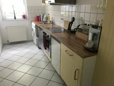 Küche/Küchenzeile in der Unterkunft 2 Zimmer Wohnung Wuppertal mit eigenen Terrasse