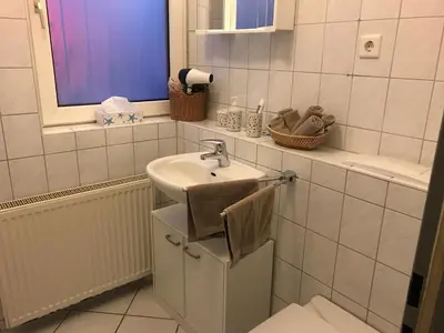 Ein Badezimmer in der Unterkunft 2 Zimmer Wohnung Wuppertal mit eigenen Terrasse