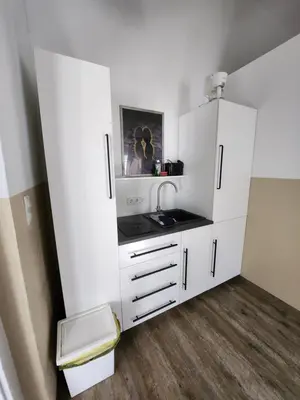 Küche/Küchenzeile in der Unterkunft Studio-Apartments & möblierte Wohnungen für Monteure zentral in Mülheim an der Ruhr