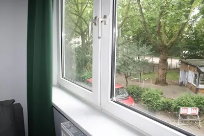Ein Garten an der Unterkunft Gemütlich