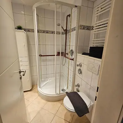 Ein Badezimmer in der Unterkunft My Sweet Apartment Ferien & Messe Wohnung Düsseldorf re