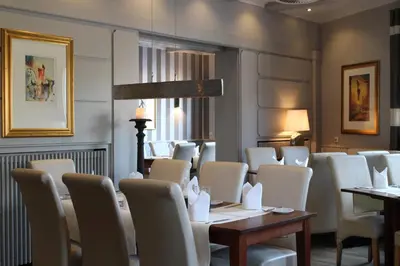 Ein Sitzbereich in der Unterkunft Hotel-Restaurant Große-Wilde