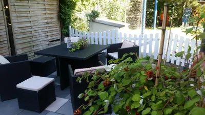 Ein Garten an der Unterkunft Ferienwohnung auf dem Land Schermbeck Moviepark