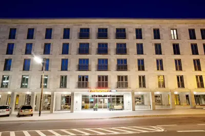 Das Gebäude in dem sich das Hotel befindet