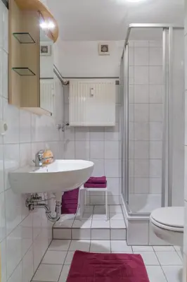Ein Badezimmer in der Unterkunft Apartment Widey Str. 52