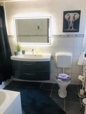 Ein Badezimmer in der Unterkunft Apartment Unna-Massen mit eigener Sauna
