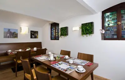 Ein Sitzbereich in der Unterkunft Hotel am Hofgarten