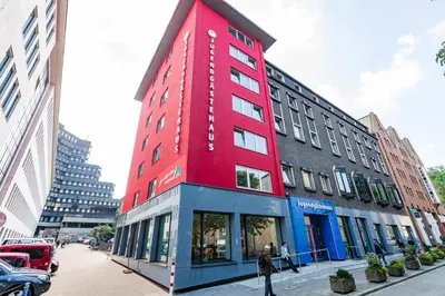 Das Gebäude in dem sich das Hostel befindet