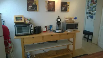 Küche/Küchenzeile in der Unterkunft Airport Apartment