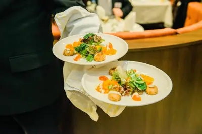 Essen im Hotel oder in der Nähe