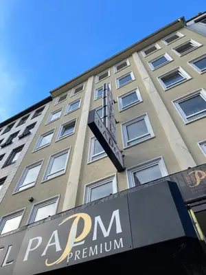 Das Gebäude in dem sich das Hotel befindet
