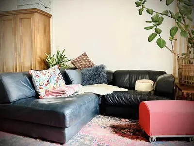 Ein Sitzbereich in der Unterkunft 100 qm großes lichtdurchflutetes Loft im Herzen der City