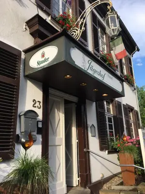 Das Gebäude in dem sich das Hotel befindet