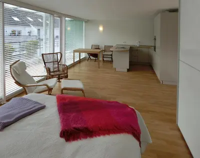 Ein Sitzbereich in der Unterkunft Modernes, sonniges Appartement im Herzen von Düsseldorf