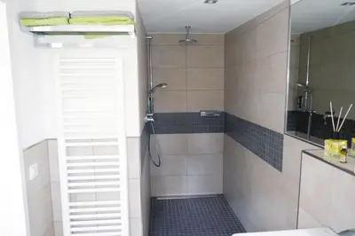 Ein Badezimmer in der Unterkunft Messeappartement Unterrath