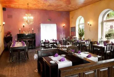 Ein Restaurant oder anderes Speiselokal in der Unterkunft Ferienwohnung Branka
