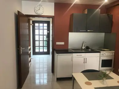 Küche/Küchenzeile in der Unterkunft Apartmentvermietung Meerbusch