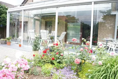 Ein Garten an der Unterkunft Apartmentvermietung Meerbusch