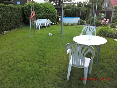 Ein Garten an der Unterkunft Apartmentvermietung Meerbusch