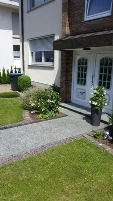 Ein Garten an der Unterkunft Dachgeschoss35