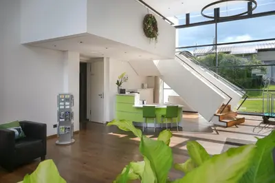 Ein Sitzbereich in der Unterkunft Golfhotel Gut Neuenhof