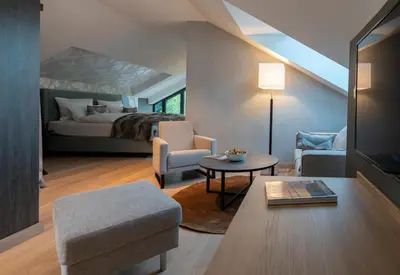 Ein Sitzbereich in der Unterkunft Essensio Hotel Düsseldorf