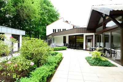 Ein Garten an der Unterkunft Essensio Hotel Düsseldorf
