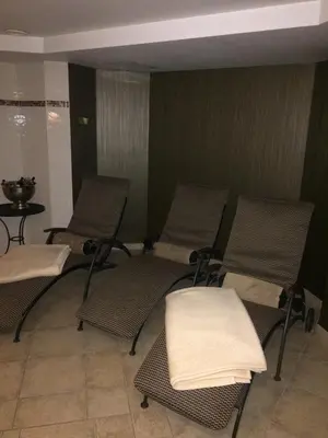 Ein Sitzbereich in der Unterkunft Schloss Hotel Holzrichter