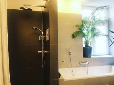 Ein Badezimmer in der Unterkunft Apartment in Pempelfort - Central