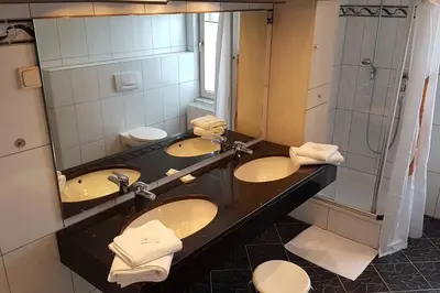 Ein Badezimmer in der Unterkunft Zimmervermietung Mülheim