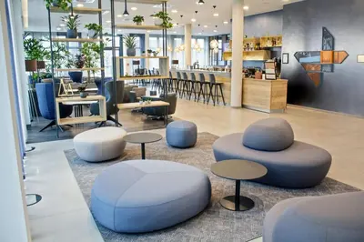 Ein Sitzbereich in der Unterkunft Four Points Flex by Sheraton Bochum