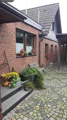 Das Gebäude in dem sich die Ferienwohnung befindet