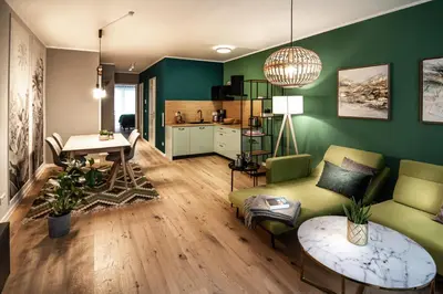 Ein Sitzbereich in der Unterkunft Sleep Inn Düsseldorf Suites