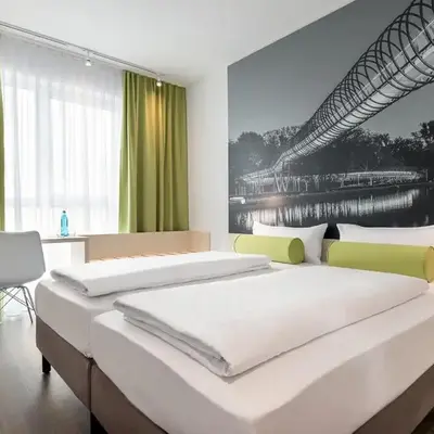 Super 8 by Wyndham Oberhausen am Centro