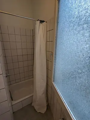 Ein Badezimmer in der Unterkunft Cityhouse - Wiesen