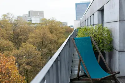 Ein Balkon oder eine Terrasse in der Unterkunft Motel One Düsseldorf Hauptbahnhof