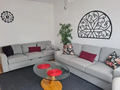 Ein Sitzbereich in der Unterkunft Apartment BOZ Solingen