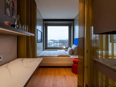 Ein Bett oder Betten in einem Zimmer der Unterkunft b'mine hotel Düsseldorf