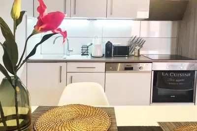 Küche/Küchenzeile in der Unterkunft Gemütliches Apartment mit Balkon und Tiefgaragenstellplatz