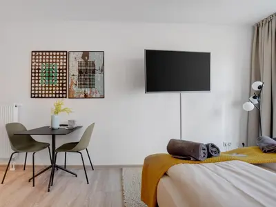 TV/Unterhaltungsangebot in der Unterkunft Limehome Essen Kibbelstraße