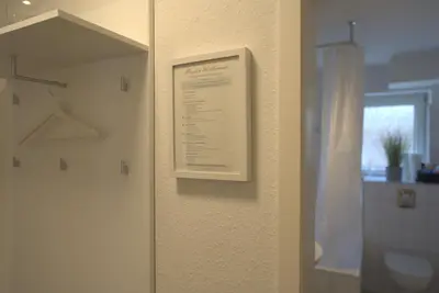 Ein Badezimmer in der Unterkunft Komfort Apartment Oberhausen Sterkrade modern ruhig zentral gelegen