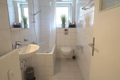 Ein Badezimmer in der Unterkunft Komfort Apartment Oberhausen Sterkrade modern ruhig zentral gelegen