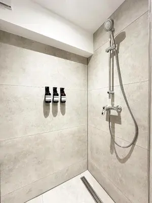 Ein Badezimmer in der Unterkunft BLK Hostel