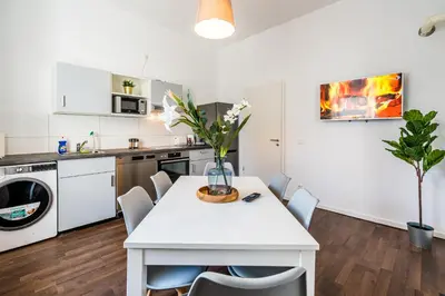 Küche/Küchenzeile in der Unterkunft Adora Apartment Hilden